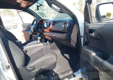 2016 Toyota Tacoma Trd Off Road z USA, uszkodzony, nr VIN 5TFCZ5AN4GX007514